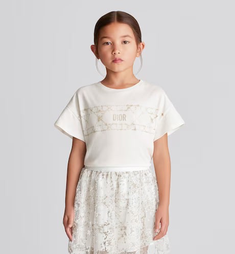 The case of ivory "cotton plain" cloth with light gold color "Cannage rattan"  Numbering: 3SBM13TEEH_Y013