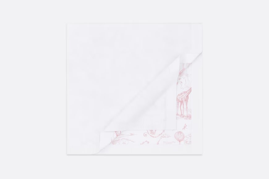 Quilt blanket.  Toile de Jouy printing of white cotton fabric with light pink color.  Numbering: 9HBG54BLA1_Y353
