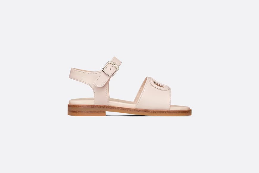 Wear shoes and shoes.  Light pink calfskin.  Numbering: 3SBS35SHOO_Y353